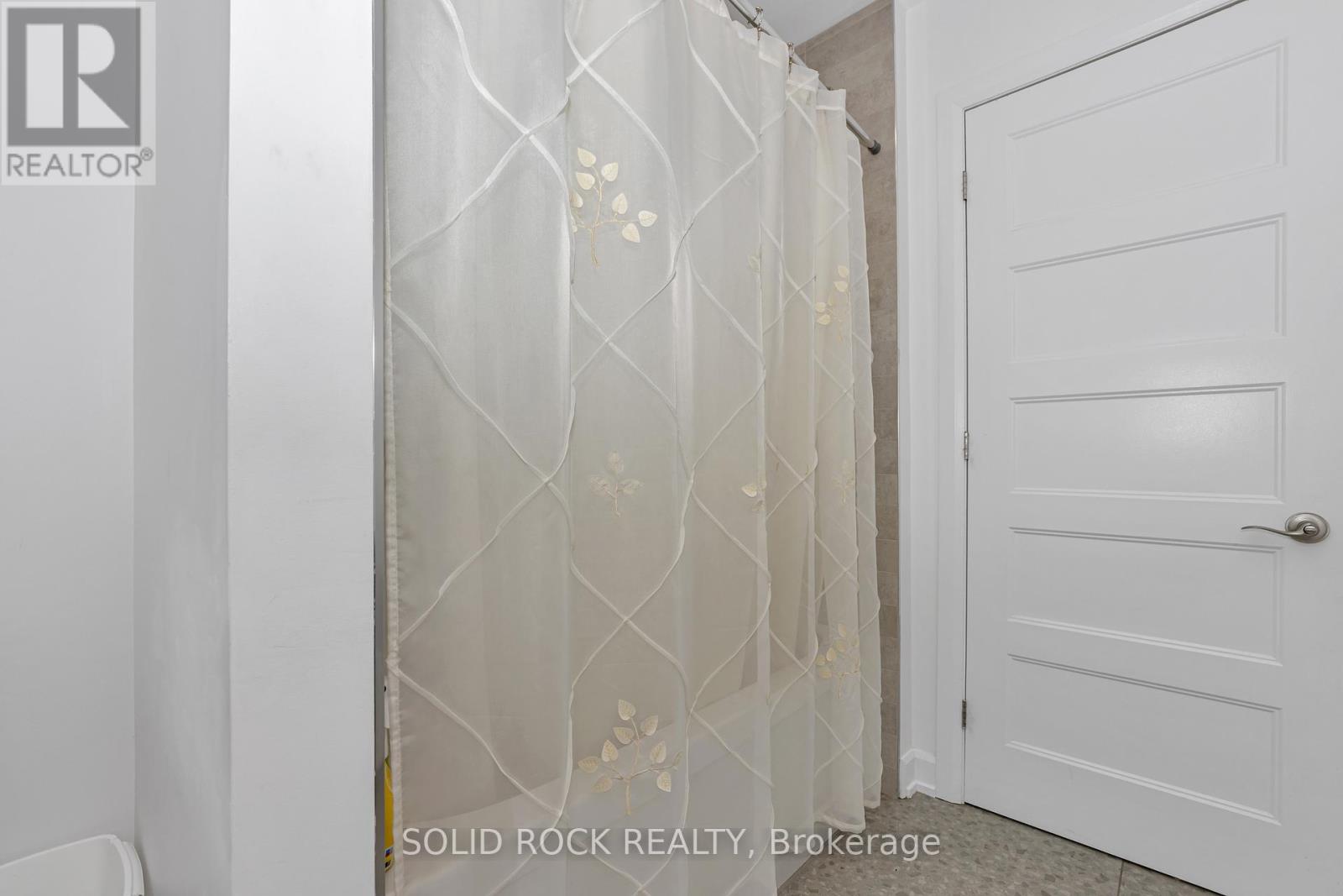 1229 Erindale Drive, Ottawa, Ontario  K2C 2G2 - Photo 20 - X12195340