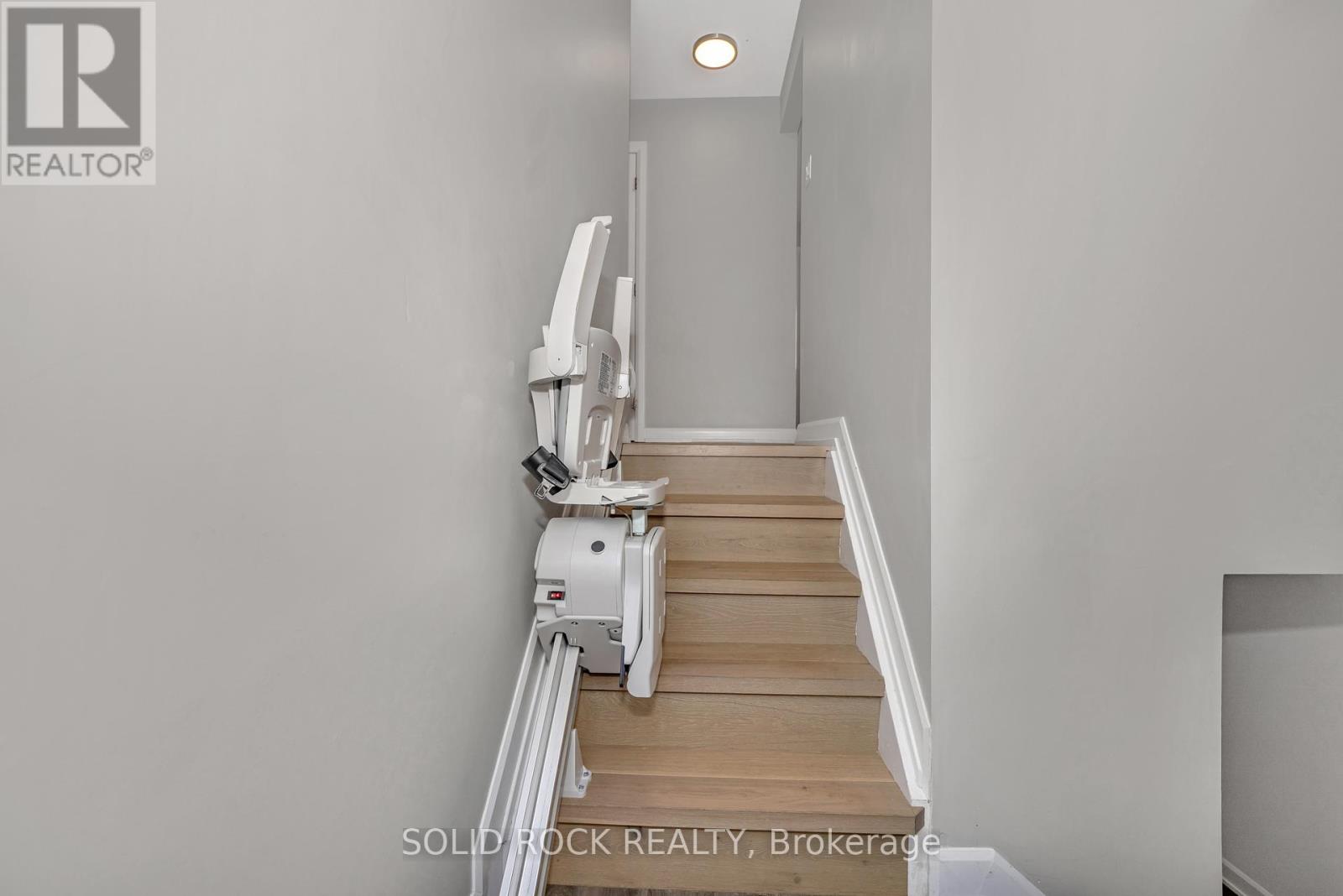 1229 Erindale Drive, Ottawa, Ontario  K2C 2G2 - Photo 21 - X12195340
