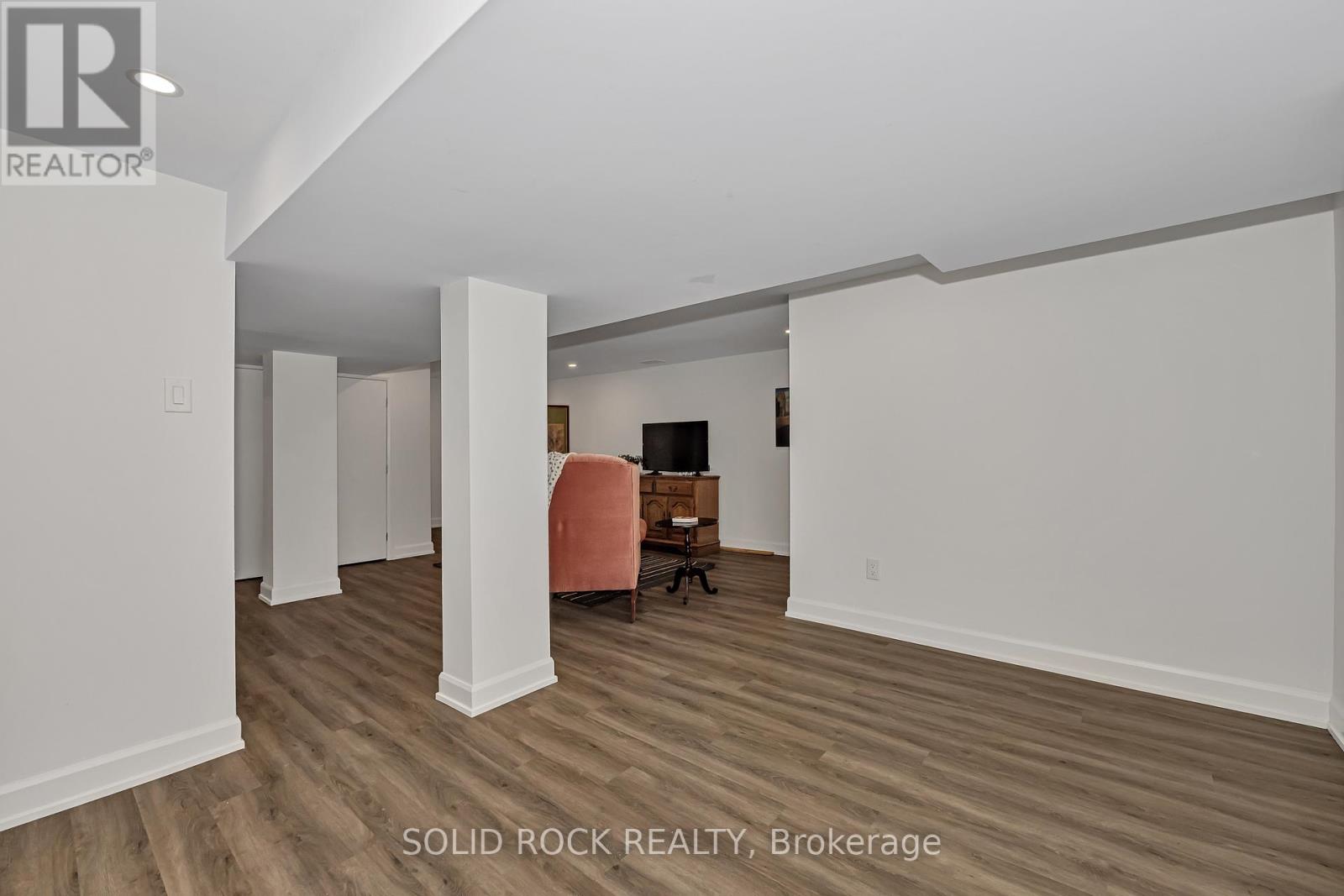1229 Erindale Drive, Ottawa, Ontario  K2C 2G2 - Photo 24 - X12195340
