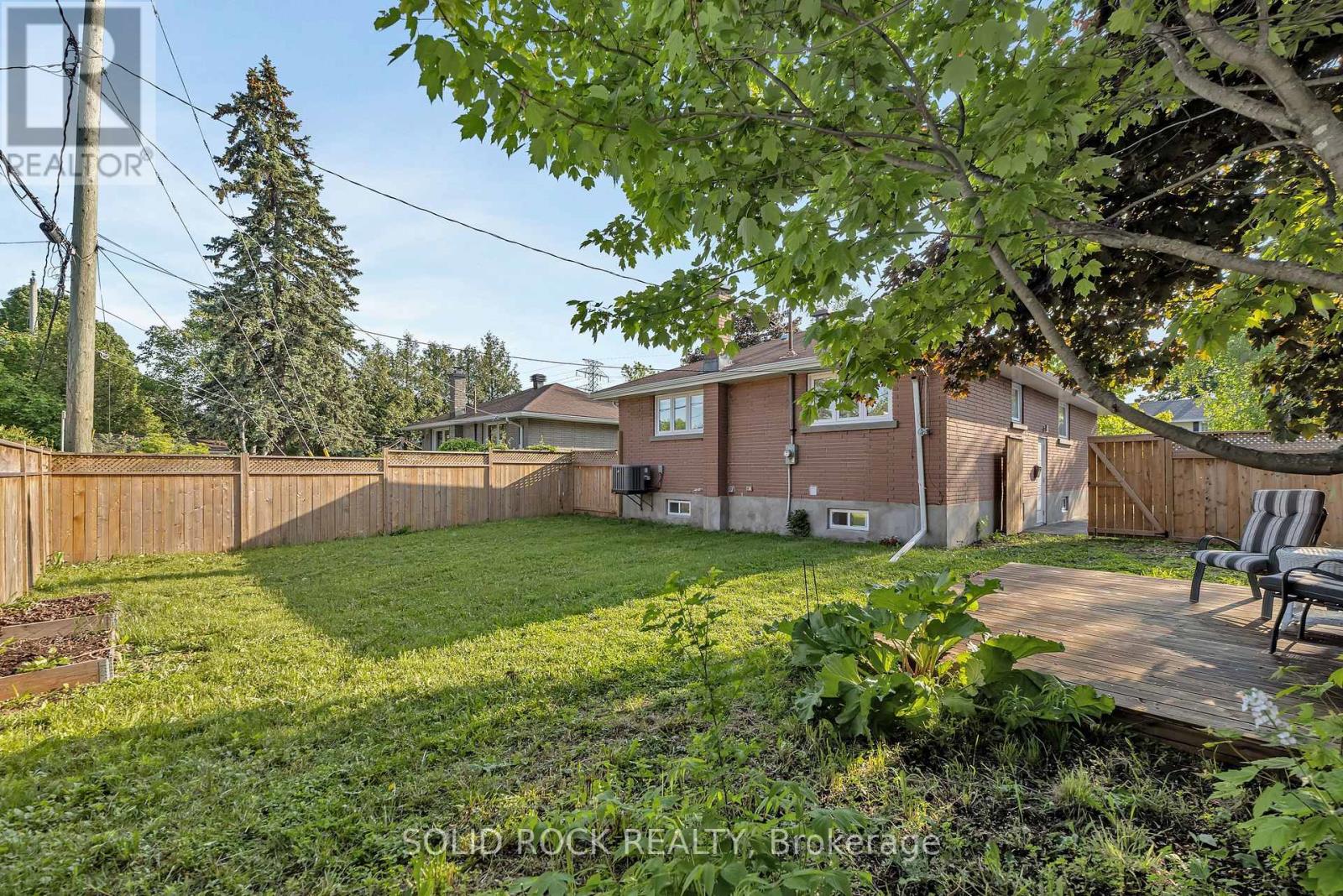 1229 Erindale Drive, Ottawa, Ontario  K2C 2G2 - Photo 37 - X12195340