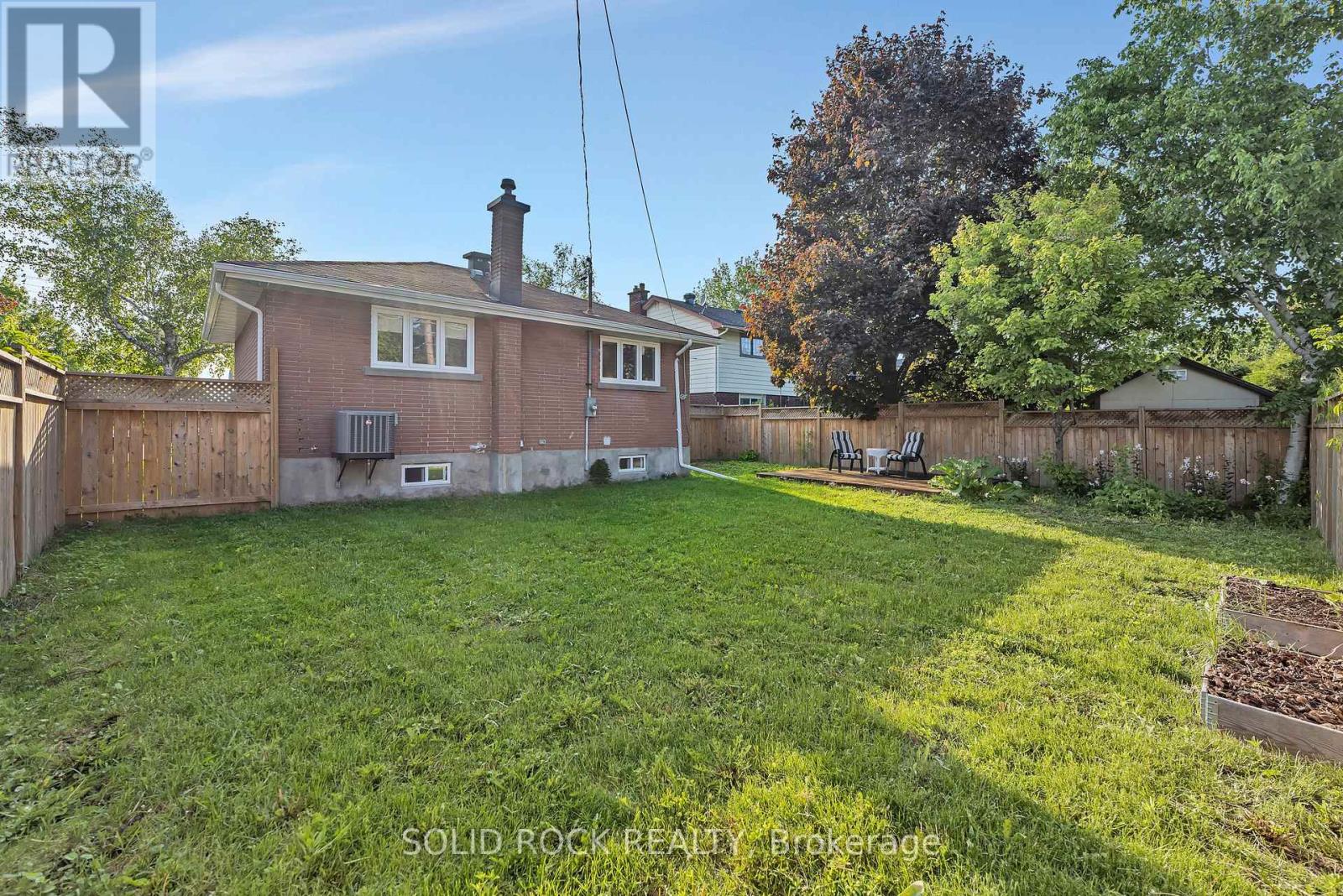 1229 Erindale Drive, Ottawa, Ontario  K2C 2G2 - Photo 39 - X12195340