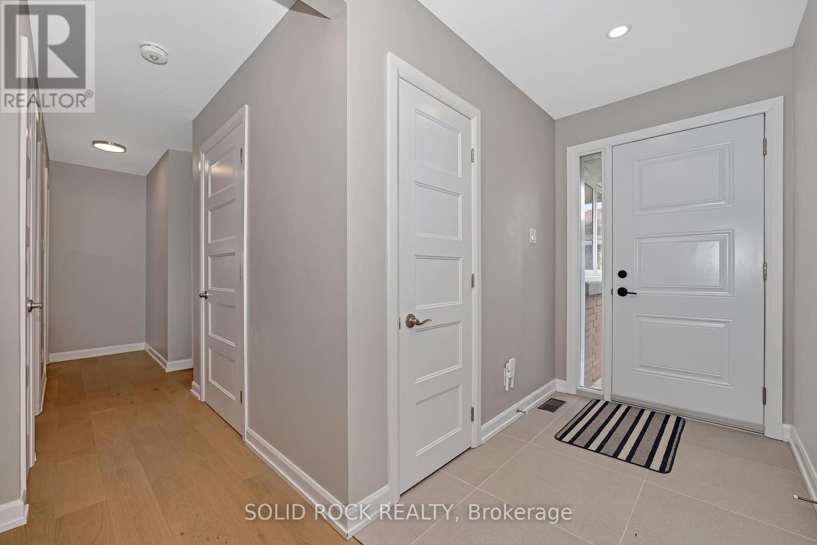 1229 Erindale Drive, Ottawa, Ontario  K2C 2G2 - Photo 4 - X12195340