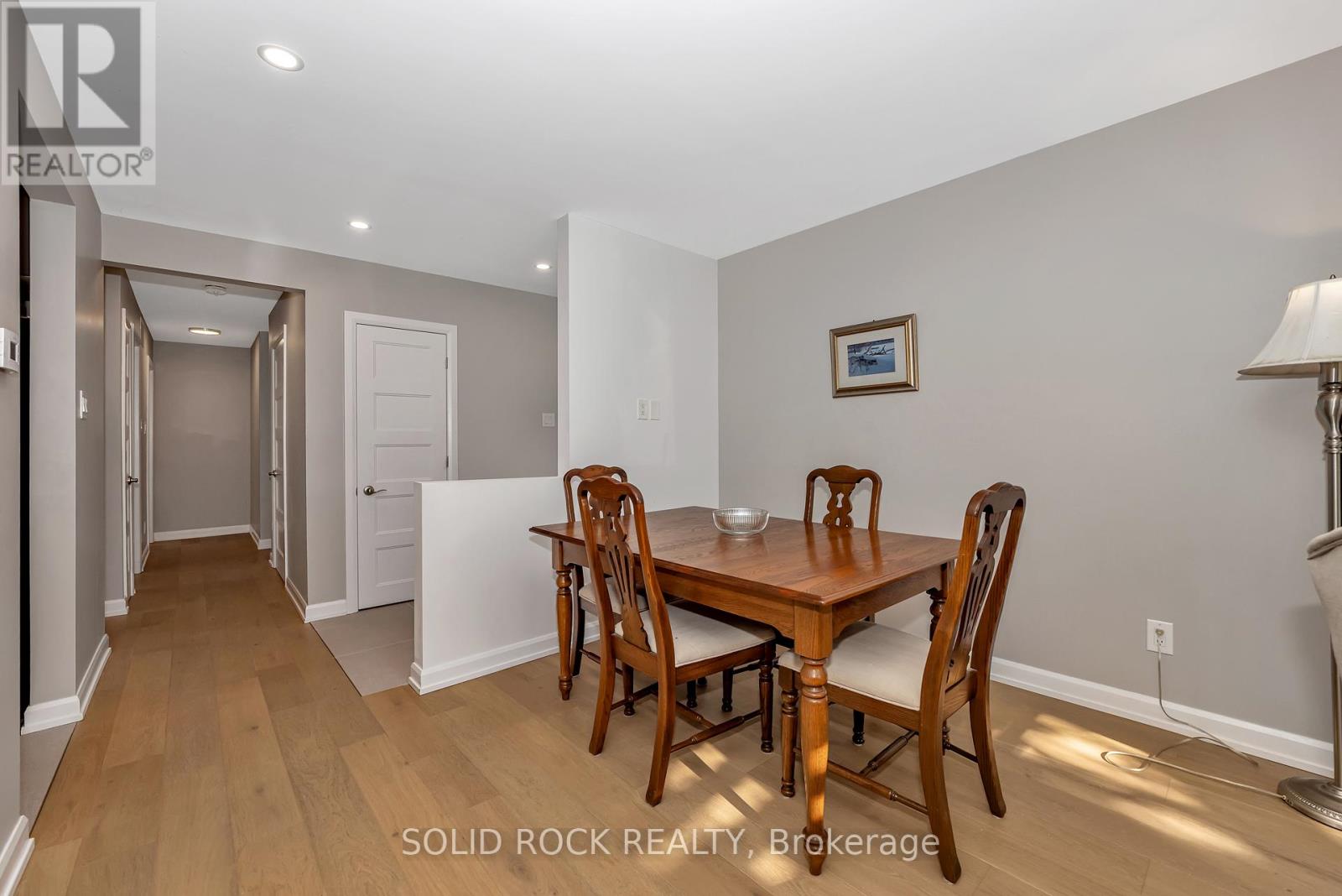 1229 Erindale Drive, Ottawa, Ontario  K2C 2G2 - Photo 6 - X12195340