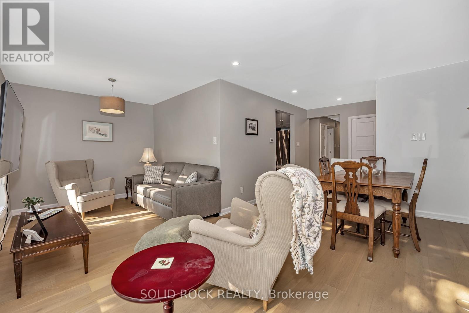 1229 Erindale Drive, Ottawa, Ontario  K2C 2G2 - Photo 8 - X12195340