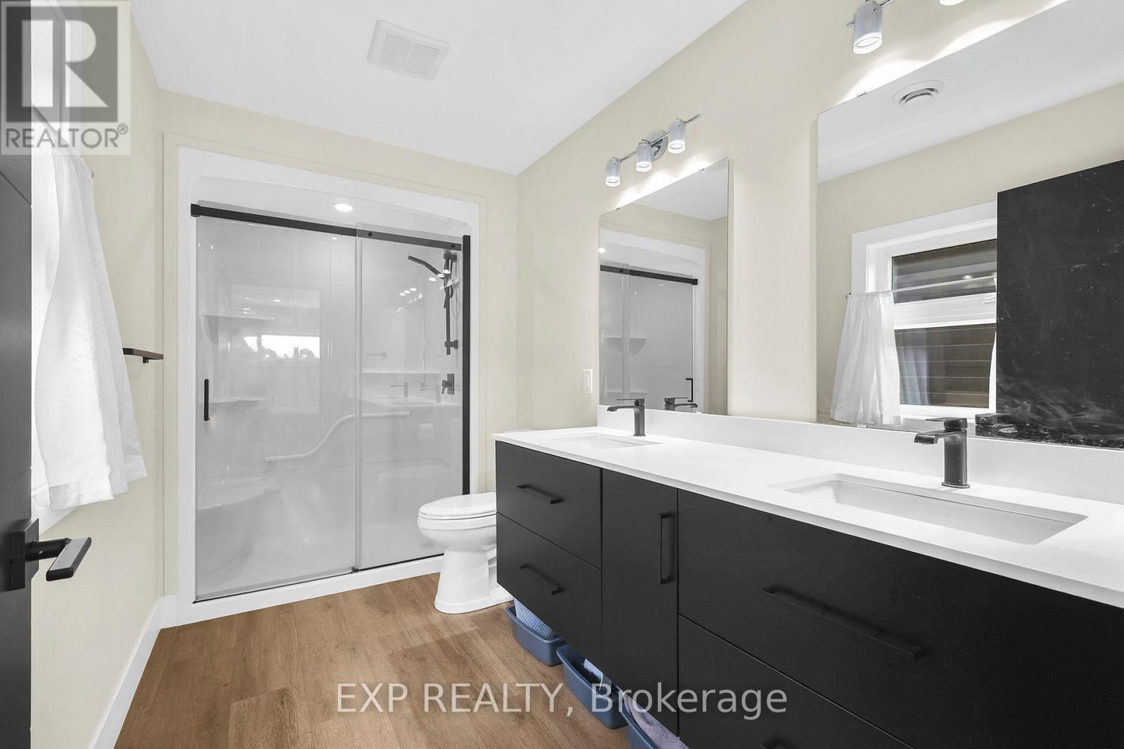 117 Churchill Park Road, Chatham-Kent (Chatham), Ontario  N7M 0V1 - Photo 30 - X12195180