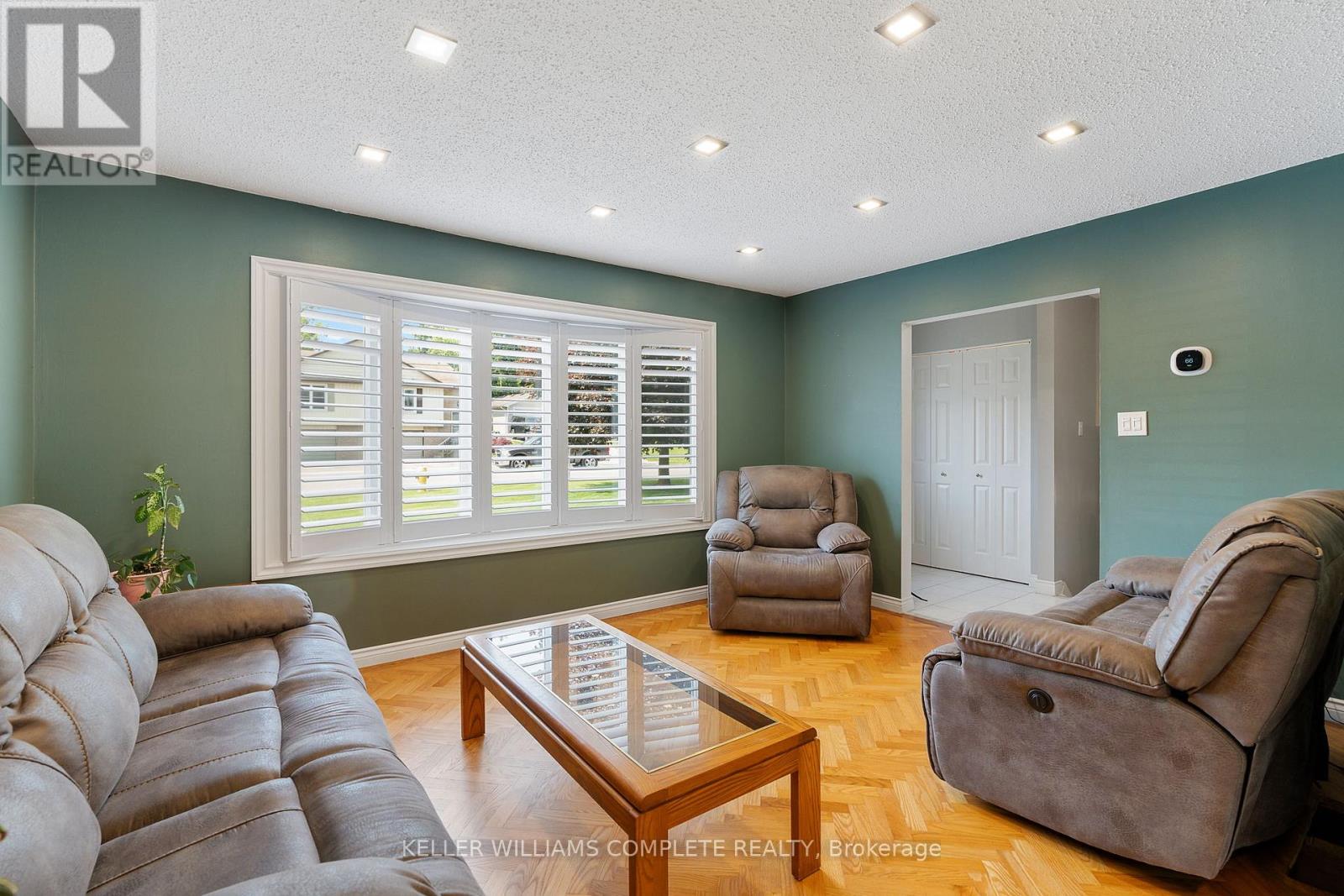 25 Burke Drive, Haldimand, Ontario  N3W 1C3 - Photo 12 - X12195202