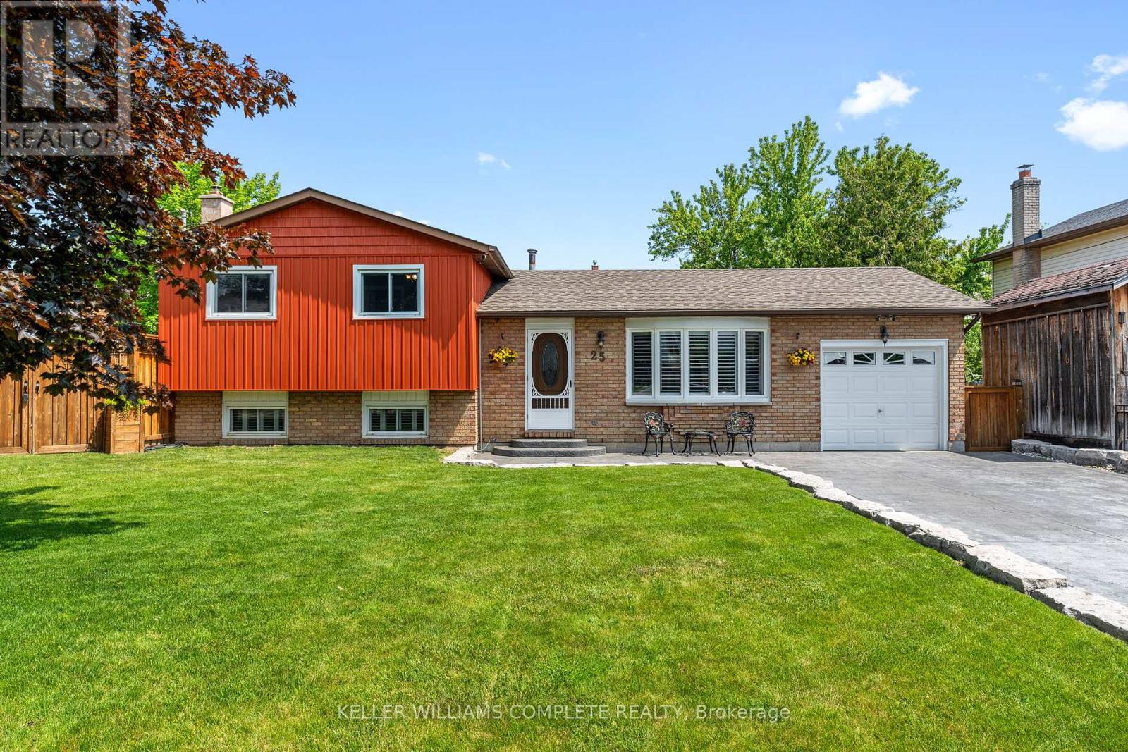 25 Burke Drive, Haldimand, Ontario  N3W 1C3 - Photo 7 - X12195202