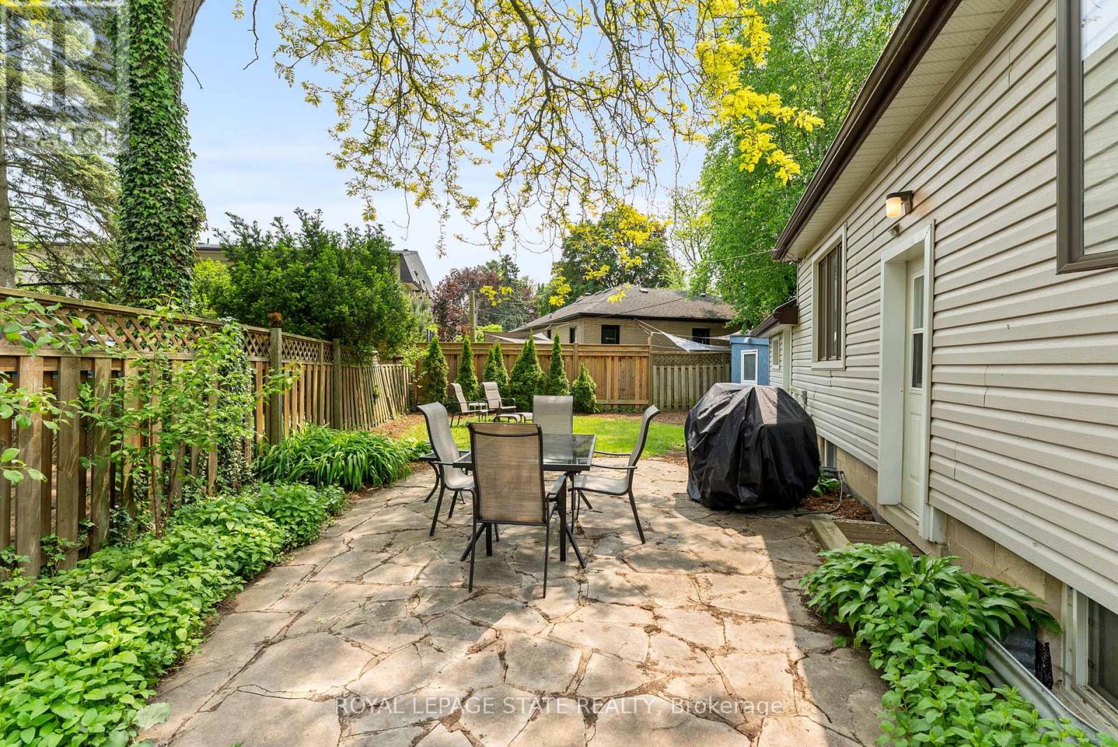 82 Gilbert Avenue, Hamilton, Ontario  L9G 1R4 - Photo 29 - X12195218