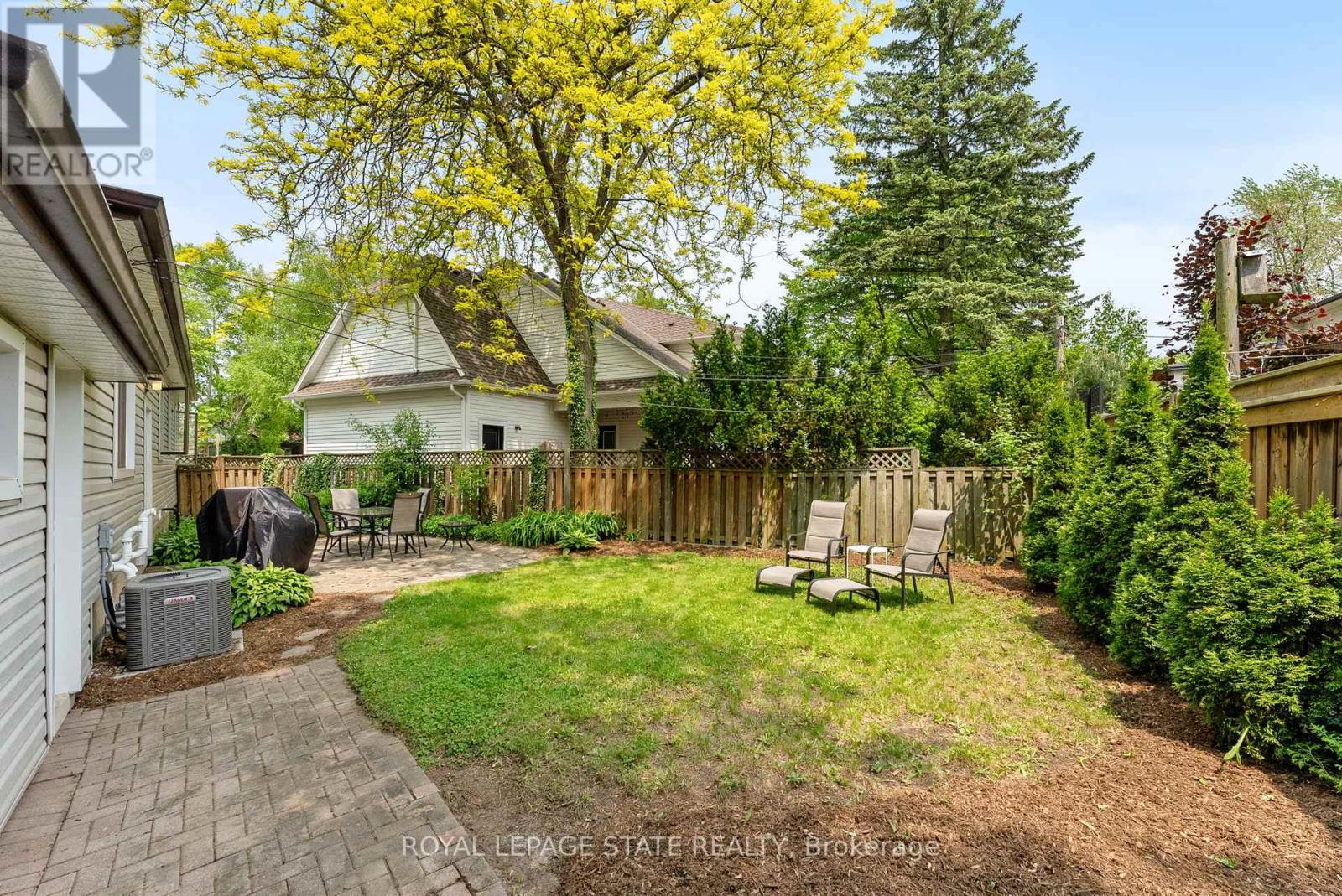 82 Gilbert Avenue, Hamilton (Ancaster), Ontario  L9G 1R4 - Photo 32 - X12195218