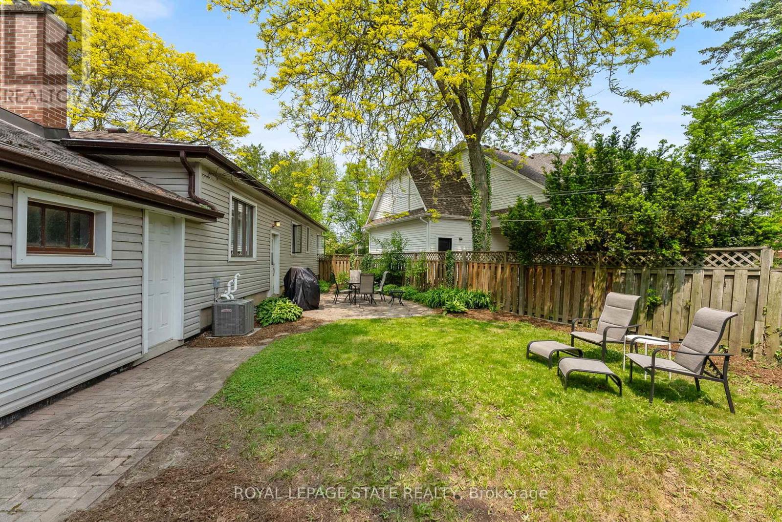 82 Gilbert Avenue, Hamilton, Ontario  L9G 1R4 - Photo 33 - X12195218