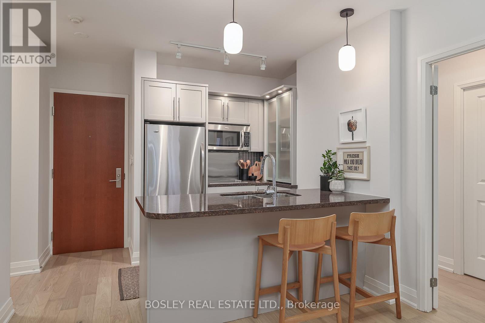 201 - 1430 Yonge Street, Toronto, Ontario  M5B 2M6 - Photo 5 - C12194696