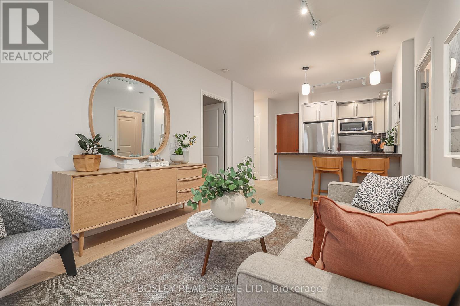 201 - 1430 Yonge Street, Toronto, Ontario  M5B 2M6 - Photo 4 - C12194696