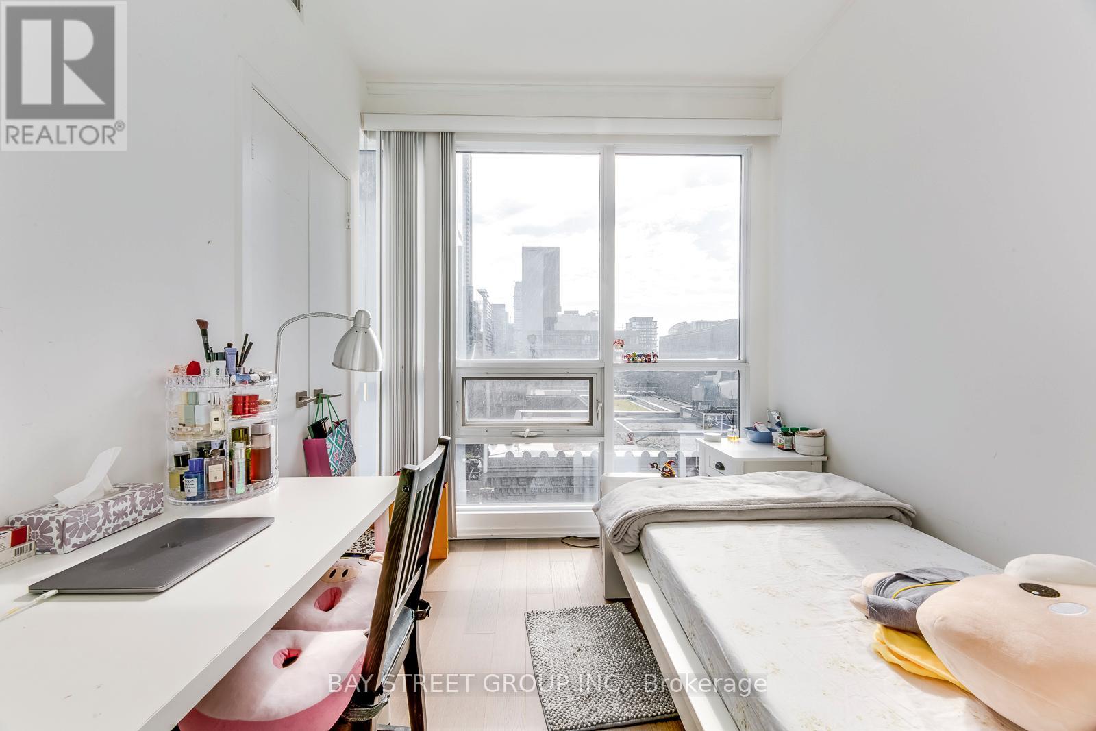 1515 - 70 Temperance Street, Toronto, Ontario  M5H 4E8 - Photo 9 - C12194715