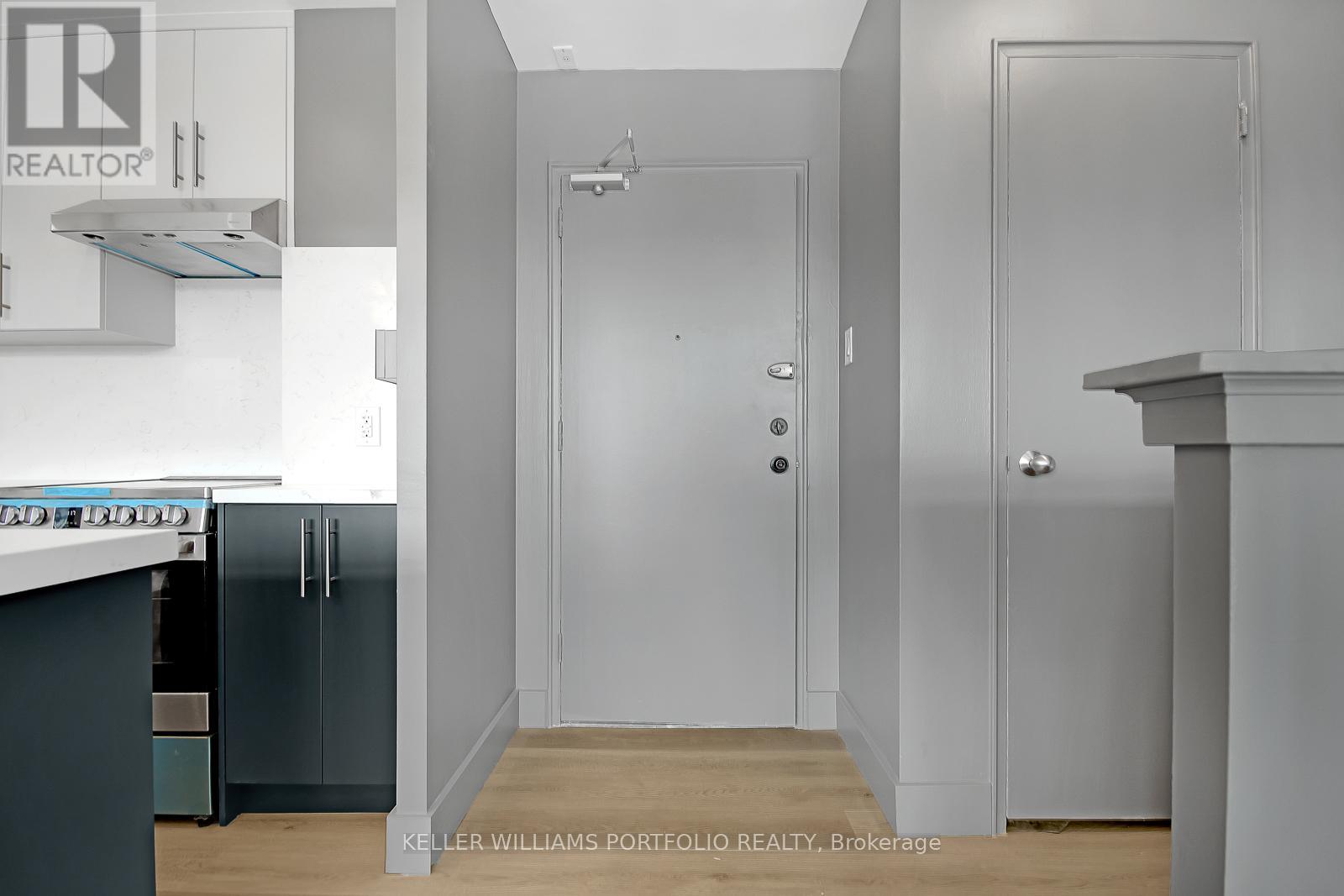 206 - 580 Christie Street, Toronto, Ontario  M6G 3E3 - Photo 3 - C12194742