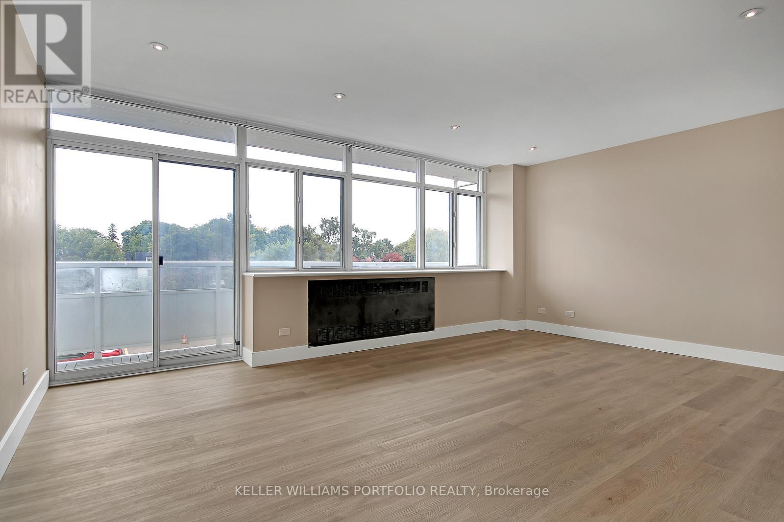 206 - 580 Christie Street, Toronto, Ontario  M6G 3E3 - Photo 9 - C12194742