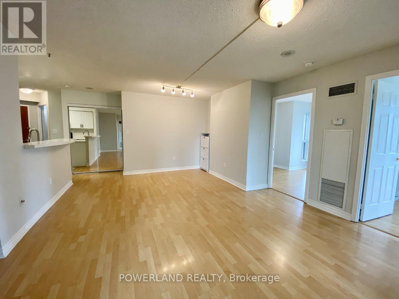 703 - 7 Lorraine Drive, Toronto, Ontario  M2N 7H2 - Photo 3 - C12194770