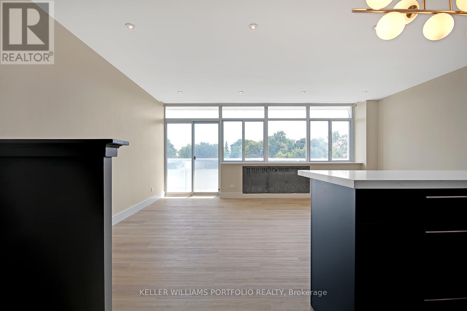 206 - 580 Christie Street, Toronto, Ontario  M6G 3E3 - Photo 2 - C12194742