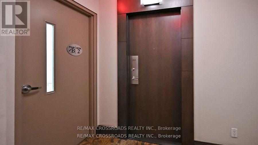 201 - 28 Linden Street, Toronto, Ontario  M4Y 0A4 - Photo 12 - C12194749