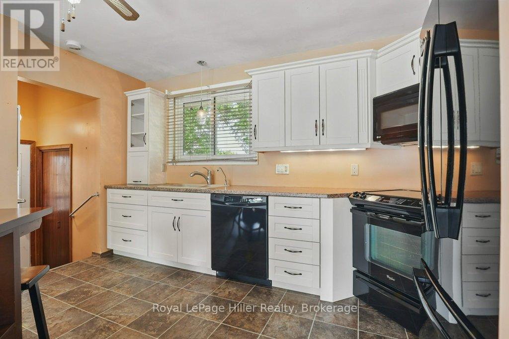 26 Arena Drive, Perth East (Milverton), Ontario  N0K 1M0 - Photo 18 - X12195279