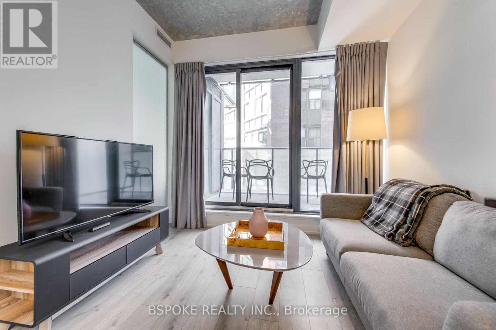 221 - 161 Roehampton Avenue, Toronto, Ontario  M4P 1P9 - Photo 4 - C12194792