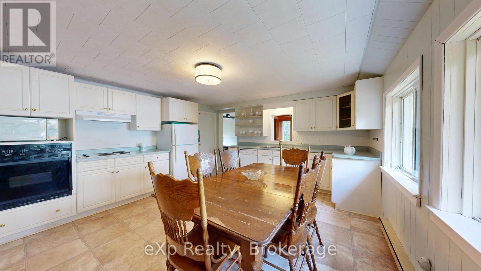 91 Farleys Road, Whitestone, Ontario  P0A 1G0 - Photo 3 - X12195304