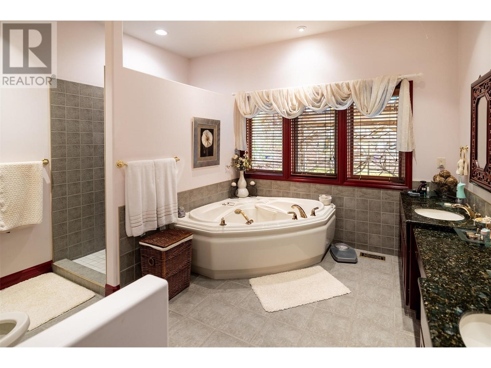 8809 Okanagan Landing Road, Vernon, British Columbia  V1H 1J9 - Photo 33 - 10337921