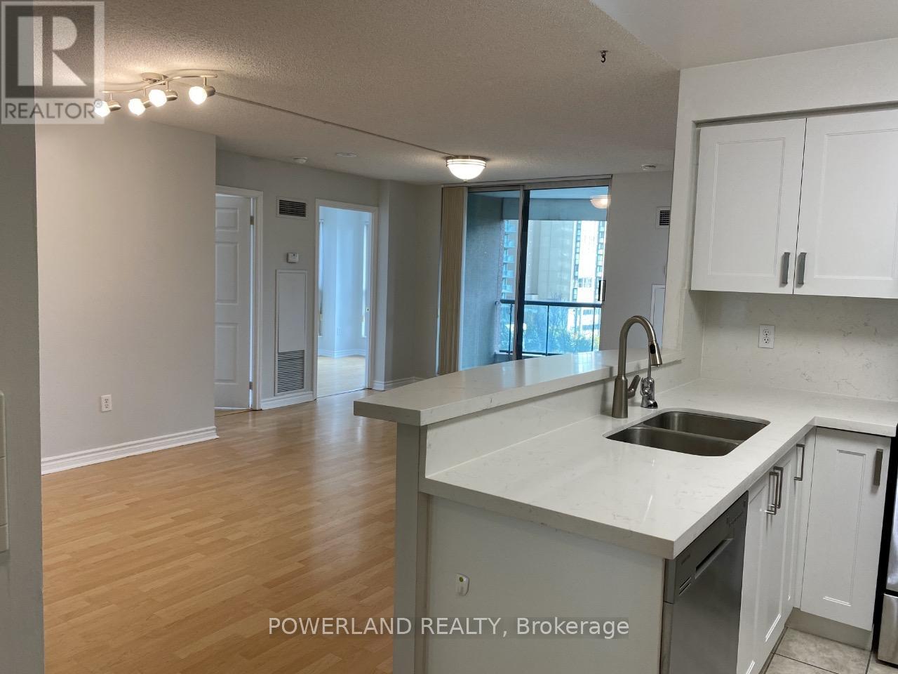 703 - 7 LORRAINE DRIVE, Toronto, Ontario