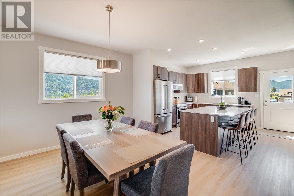1504 Aspen Lane, Castlegar, British Columbia  V1N 4X8 - Photo 17 - 10350011