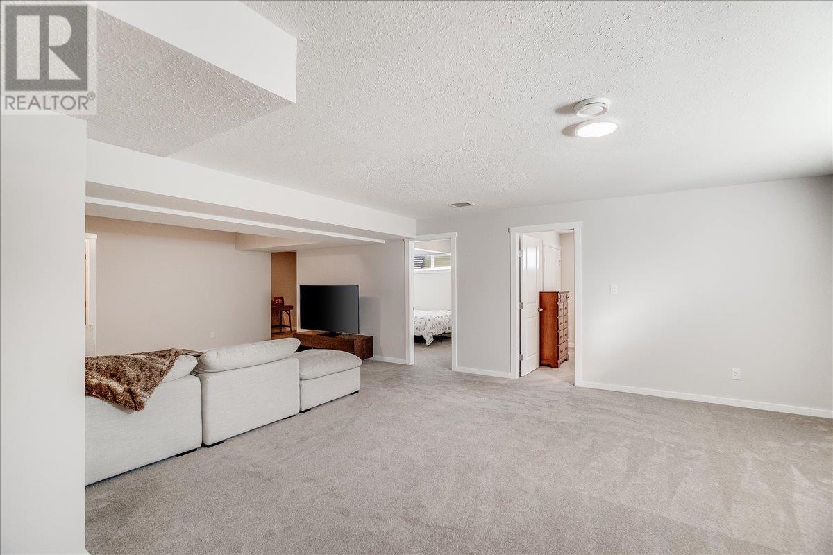 1504 Aspen Lane, Castlegar, British Columbia  V1N 4X8 - Photo 48 - 10350011