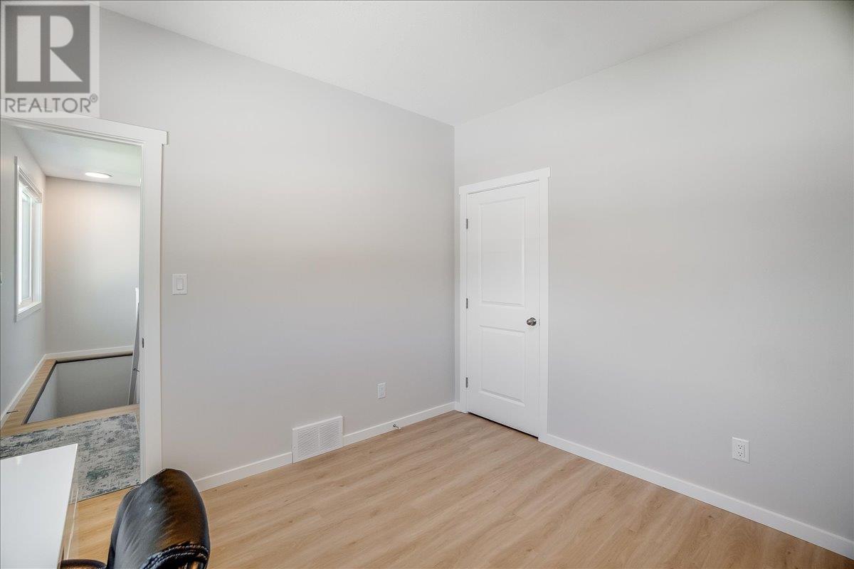1504 Aspen Lane, Castlegar, British Columbia  V1N 4X8 - Photo 38 - 10350011