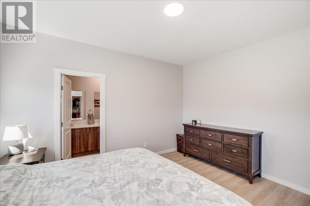 1504 Aspen Lane, Castlegar, British Columbia  V1N 4X8 - Photo 32 - 10350011