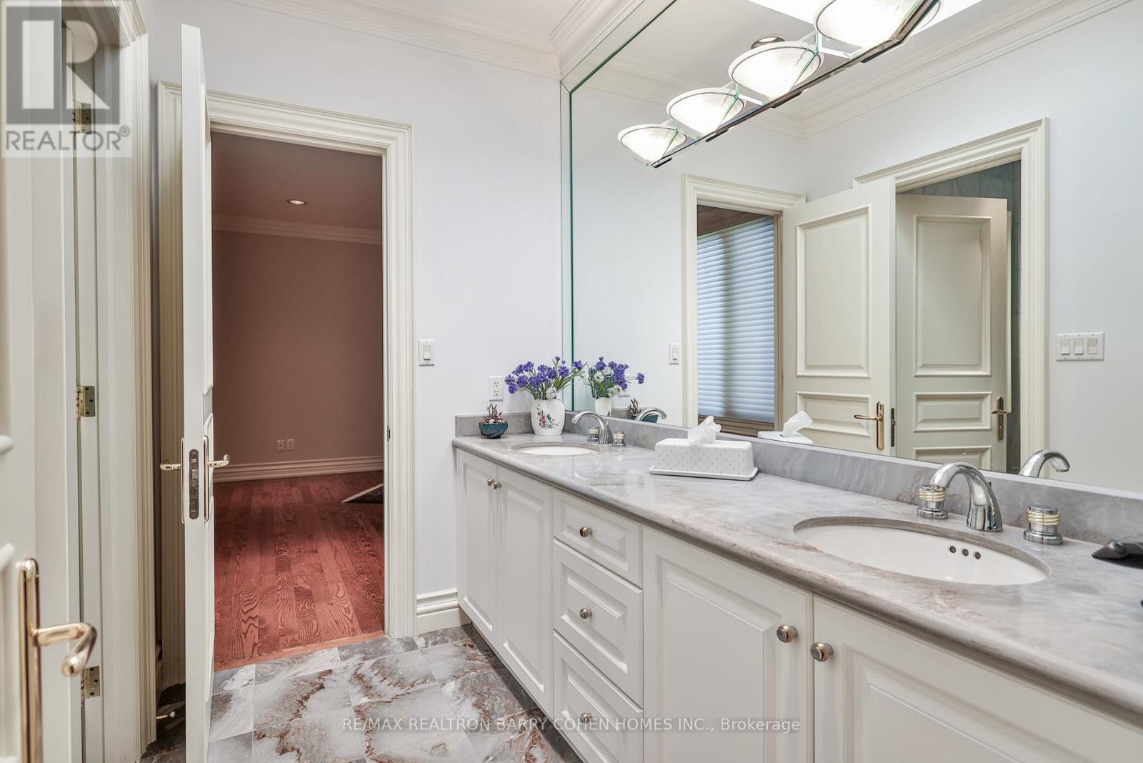 17 Paddock Court, Toronto (St. Andrew-Windfields), Ontario  M2L 2A7 - Photo 21 - C12195045