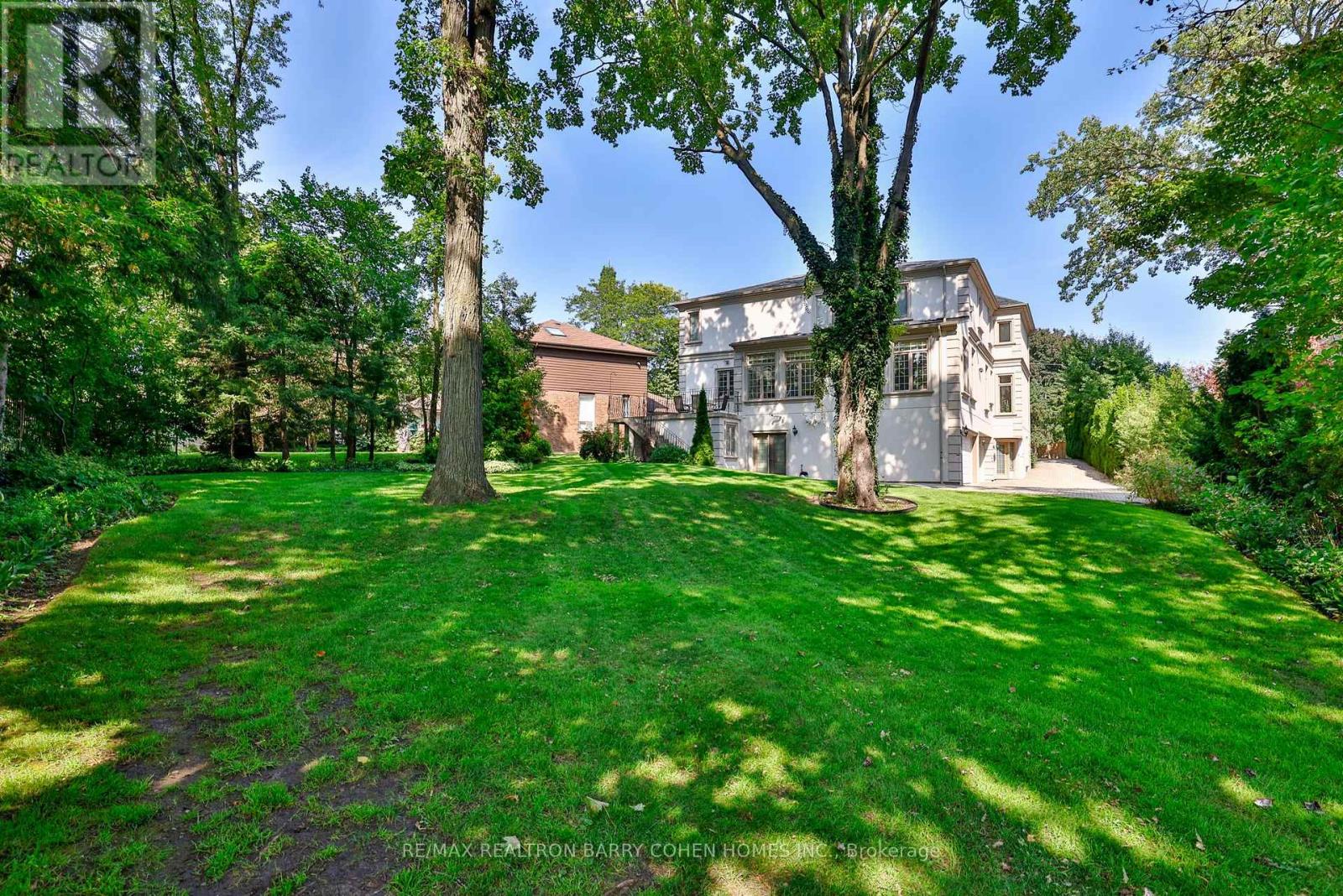 17 Paddock Court, Toronto (St. Andrew-Windfields), Ontario  M2L 2A7 - Photo 34 - C12195045