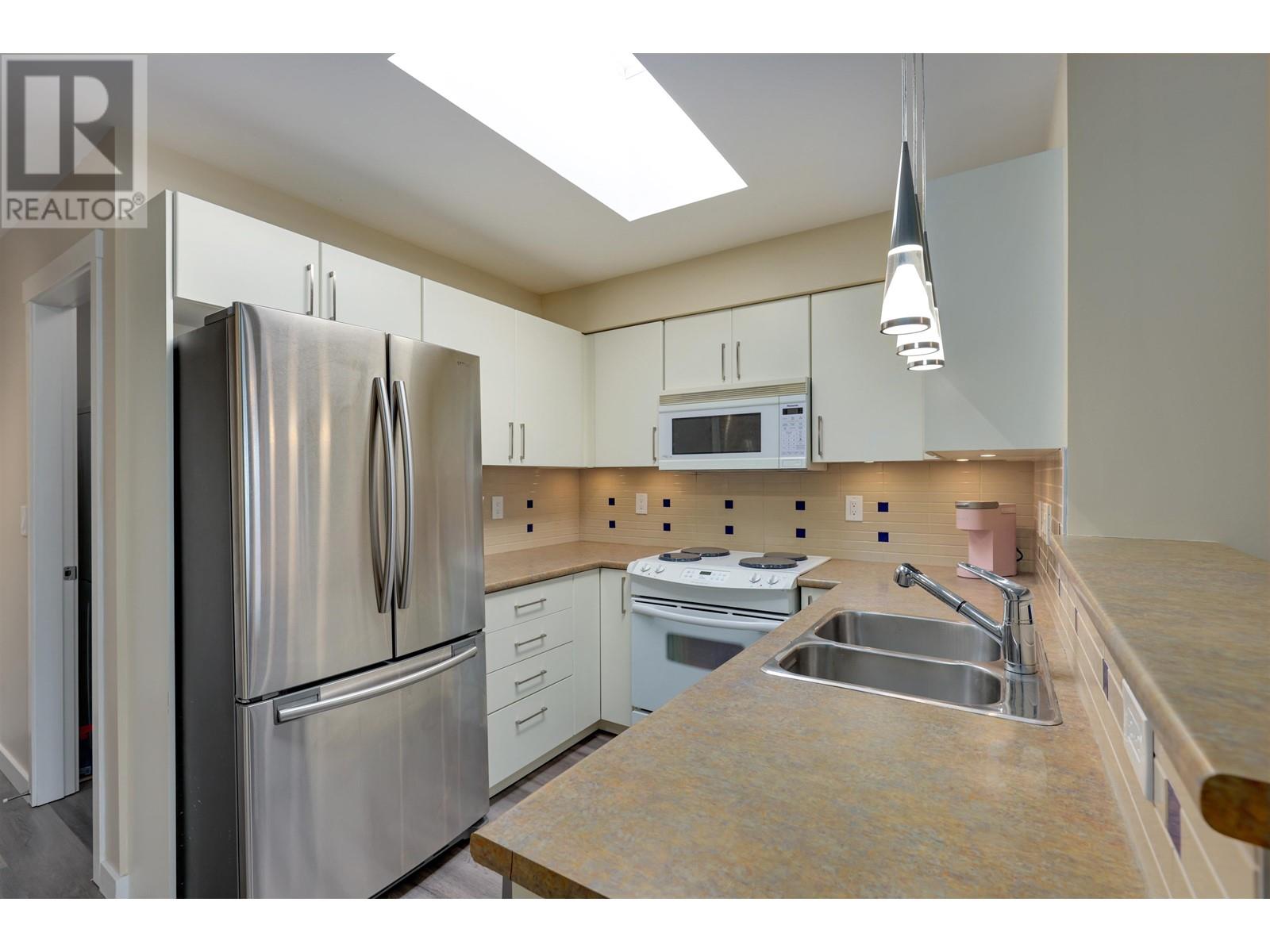 Ph3 6172 Fraser Street, Vancouver, British Columbia  V5W 3A1 - Photo 3 - R3010867