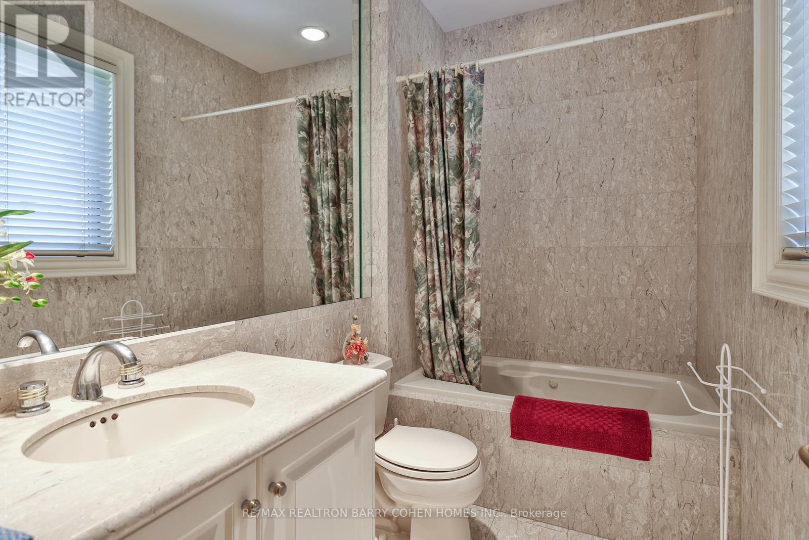 17 Paddock Court, Toronto (St. Andrew-Windfields), Ontario  M2L 2A7 - Photo 24 - C12195045