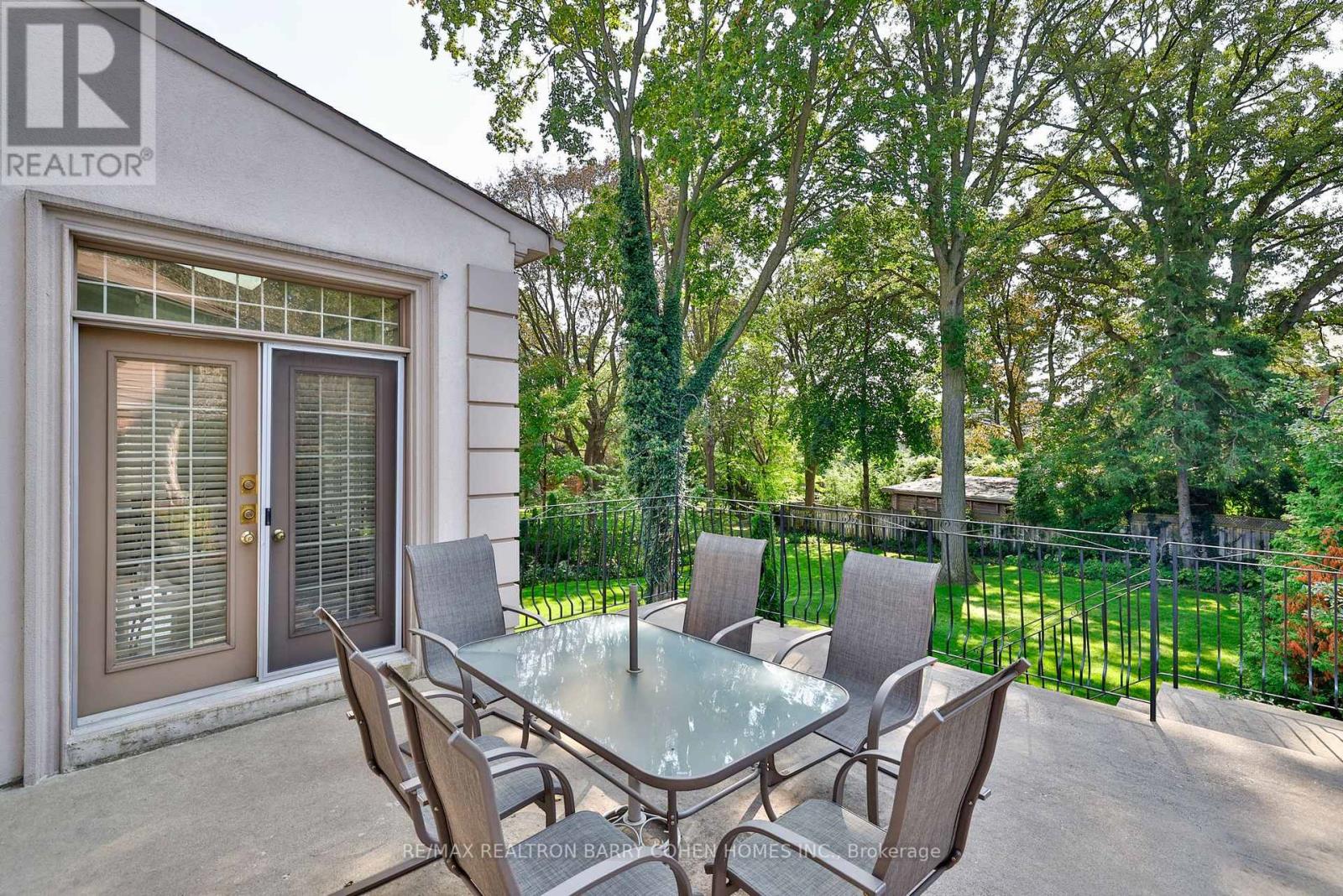 17 Paddock Court, Toronto, Ontario  M2L 2A7 - Photo 35 - C12195045