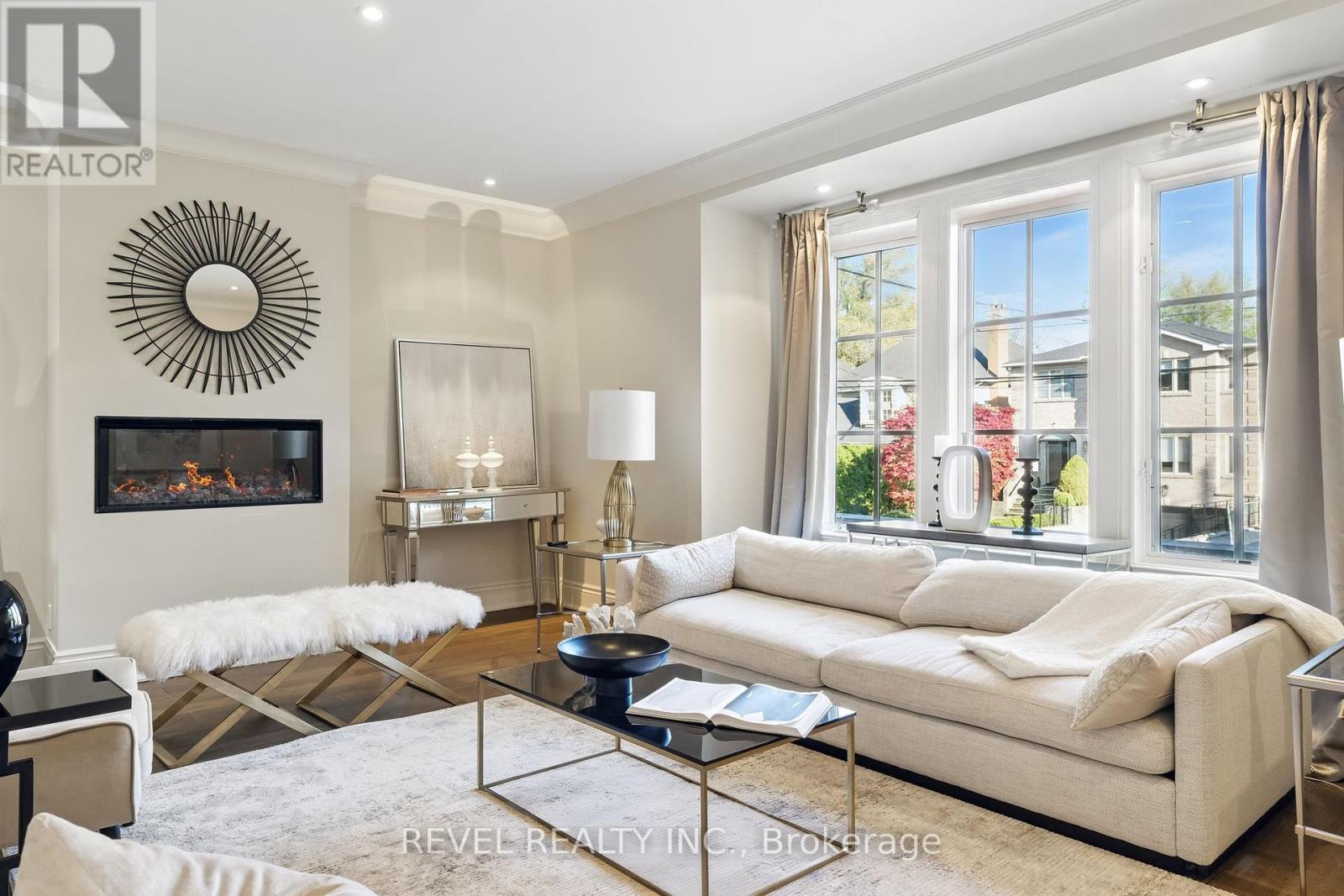 208 Carmichael Avenue, Toronto, Ontario  M5M 2X3 - Photo 4 - C12195032