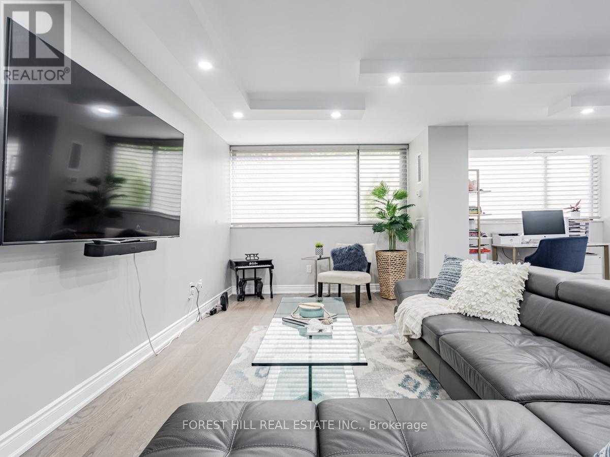 201 - 15 MCMURRICH STREET Toronto (Annex), ON M5R 3M6