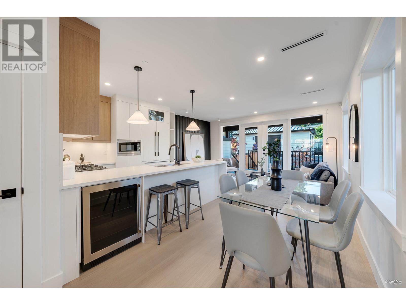 1167 E 63rd Avenue, Vancouver, British Columbia  V5X 2L3 - Photo 2 - R3010955