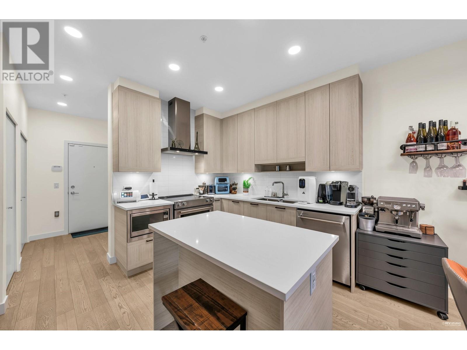 105 7133 14th Avenue, Burnaby, British Columbia  V3N 0H5 - Photo 4 - R3010978