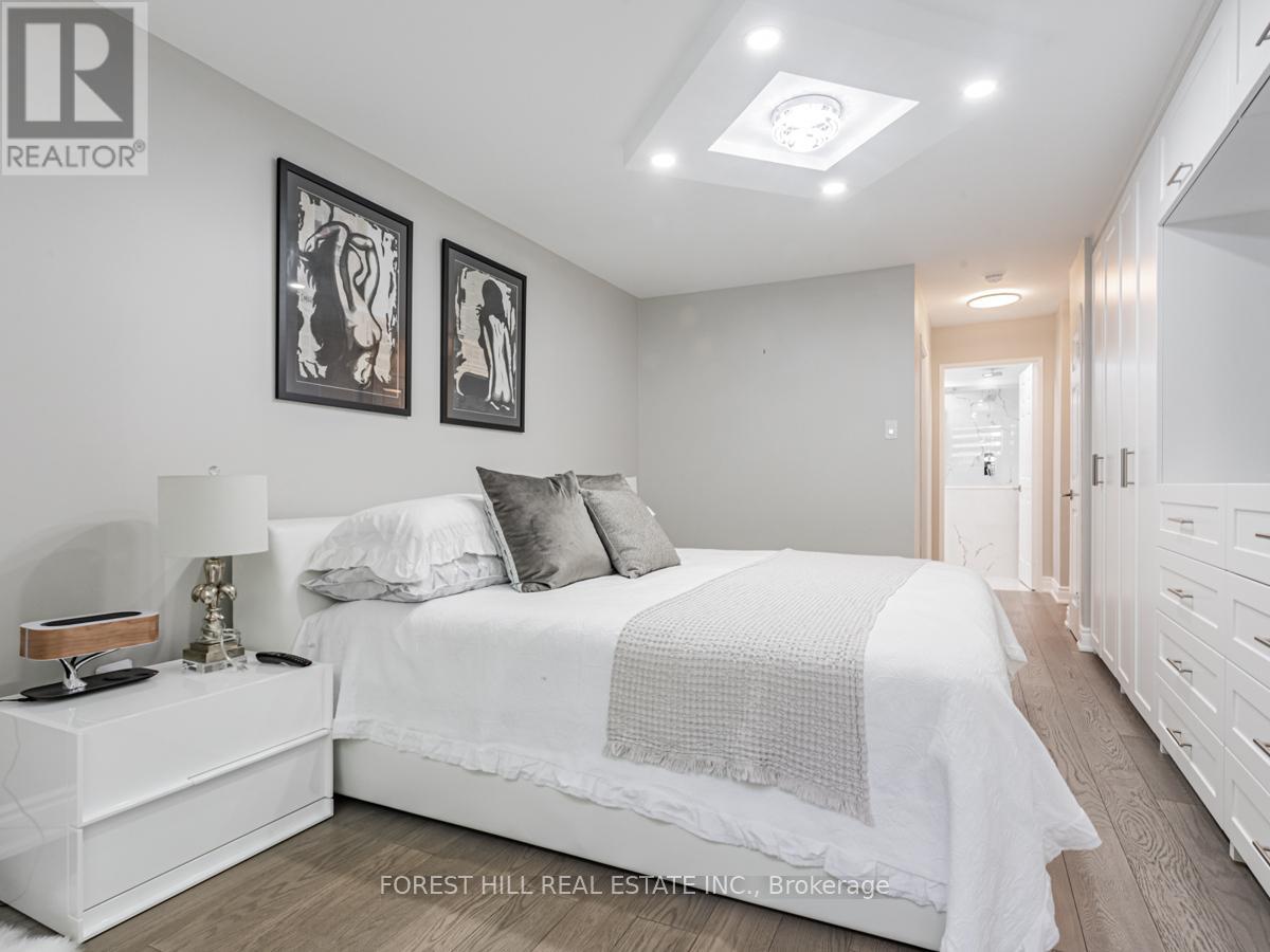 201 - 15 MCMURRICH STREET Toronto (Annex), ON M5R 3M6