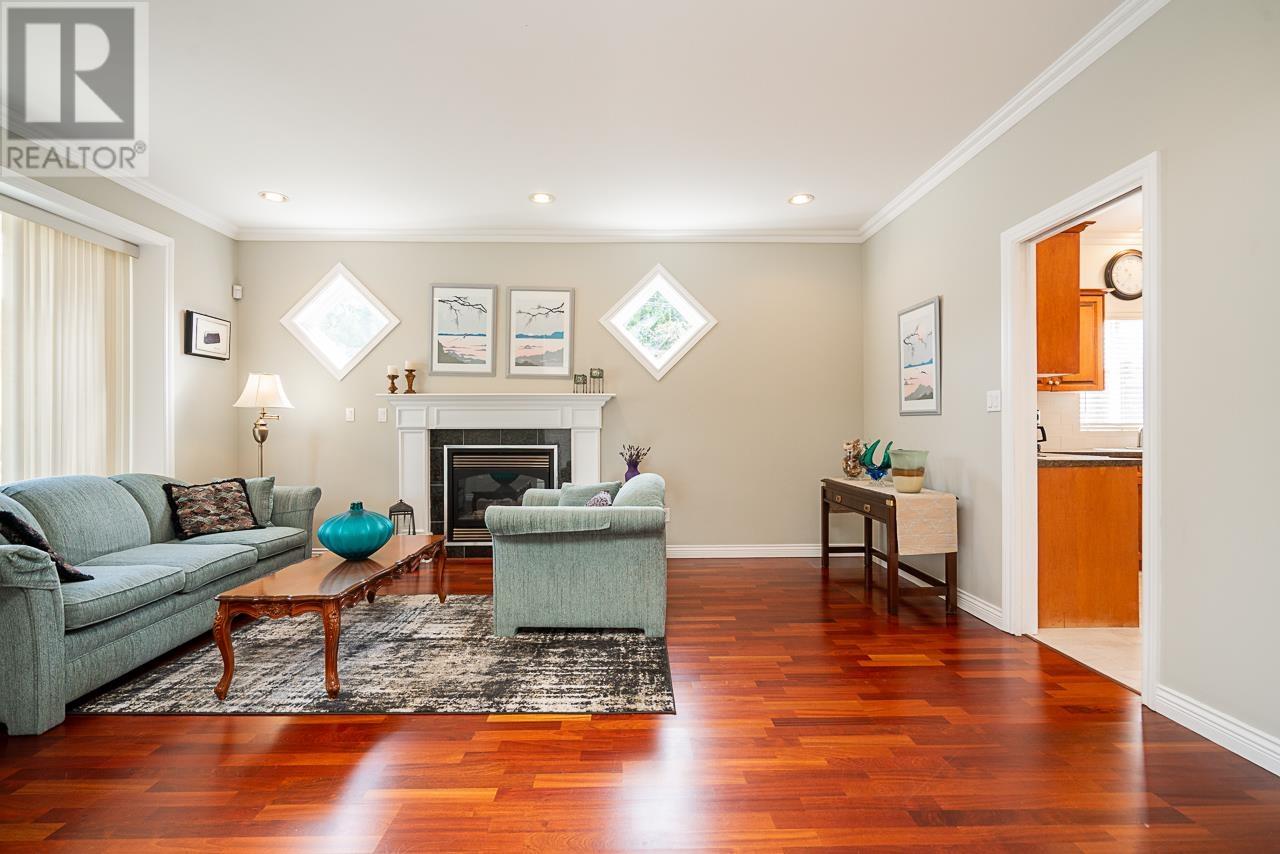 5498 Venables Street, Burnaby, British Columbia  V5B 1Y1 - Photo 5 - R3010986