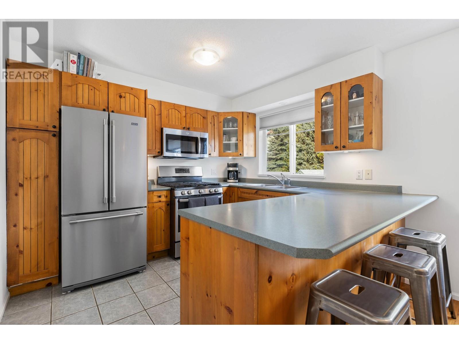 Property at 53 1450 VINE ROAD image 3