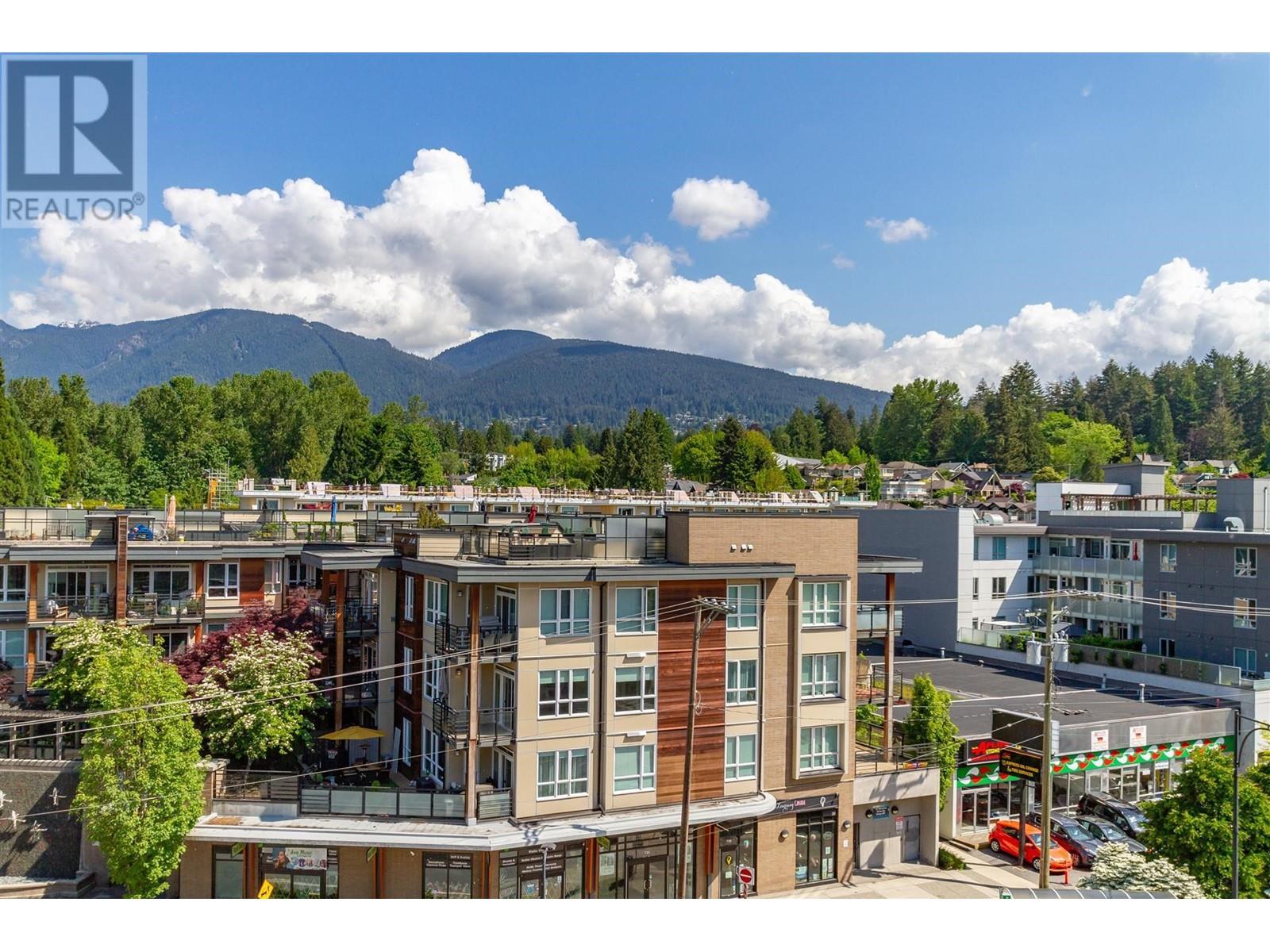 519 725 MARINE DRIVE, North Vancouver, British Columbia