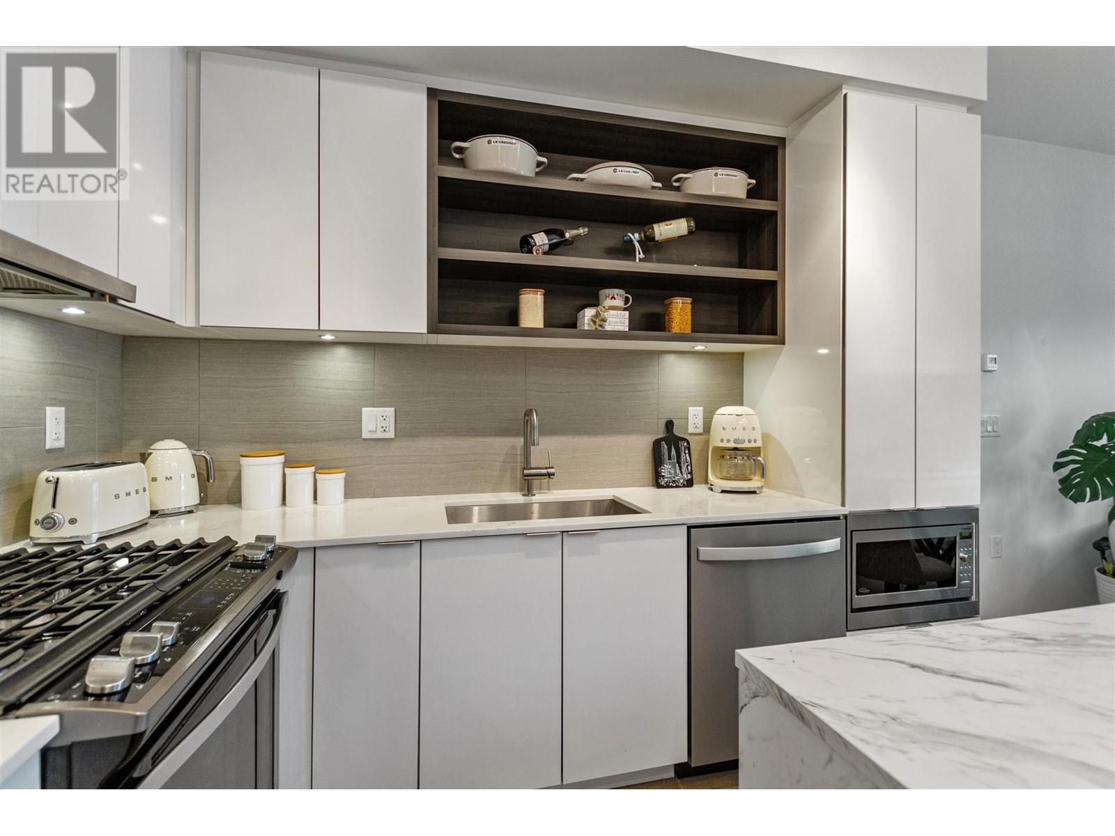 519 725 Marine Drive, North Vancouver, British Columbia  V7M 0G2 - Photo 5 - R3011027