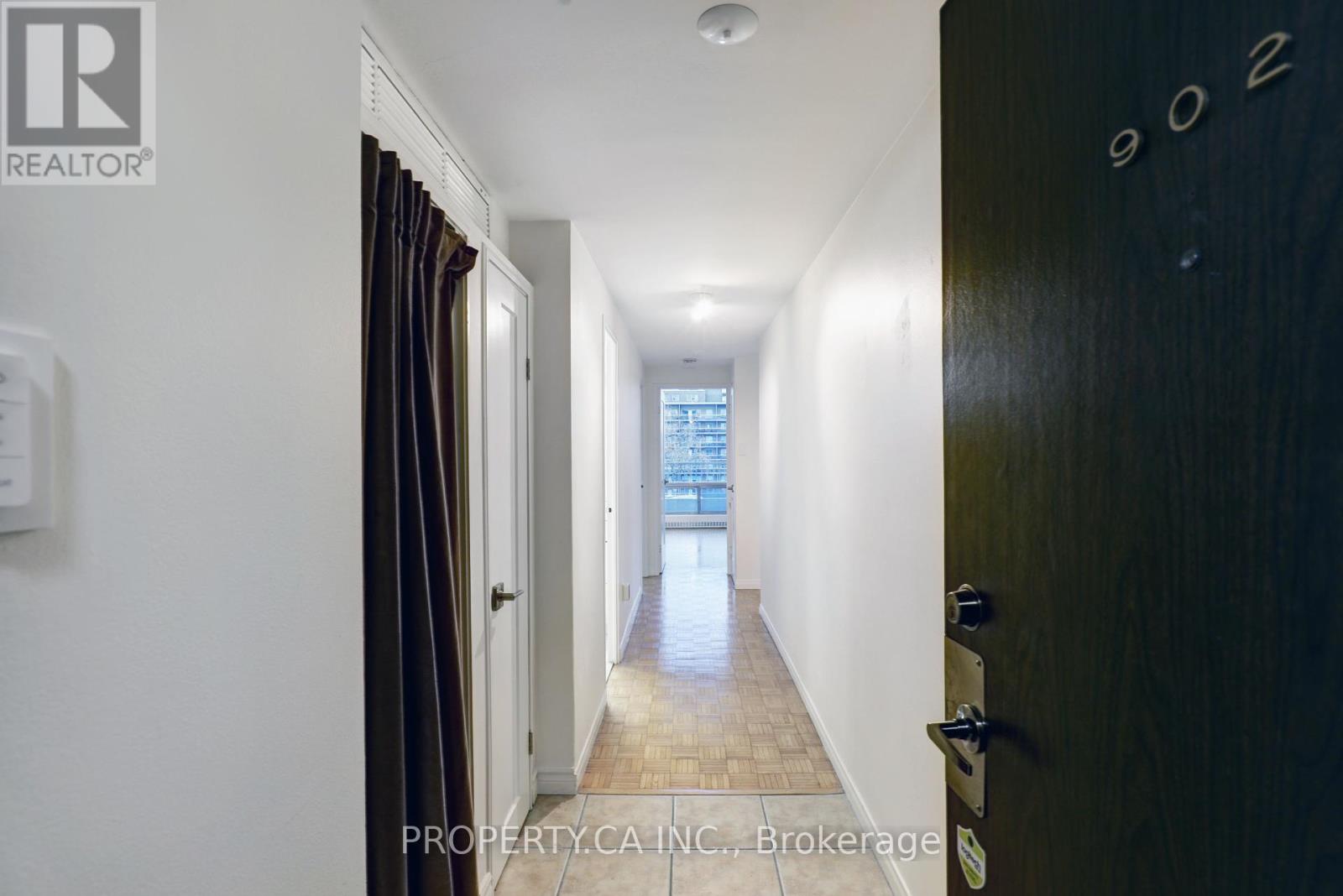 902 - 190 St. George Street, Toronto, Ontario  M5R 2N4 - Photo 2 - C12195066