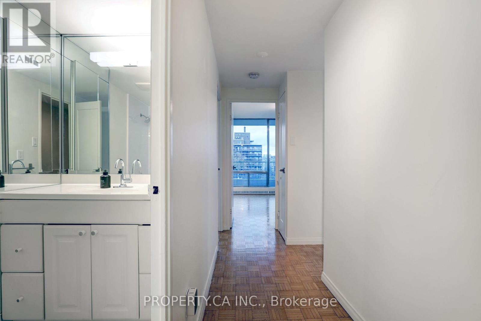 902 - 190 St. George Street, Toronto, Ontario  M5R 2N4 - Photo 3 - C12195066