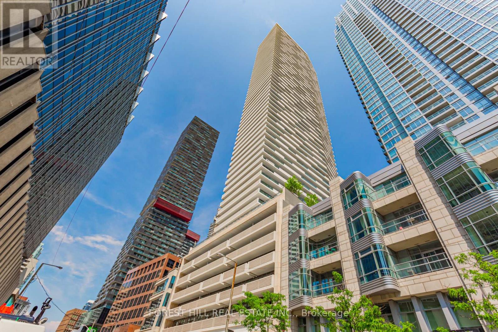 5702 - 2221 Yonge Street, Toronto, Ontario  M4S 2B4 - Photo 1 - C12195076