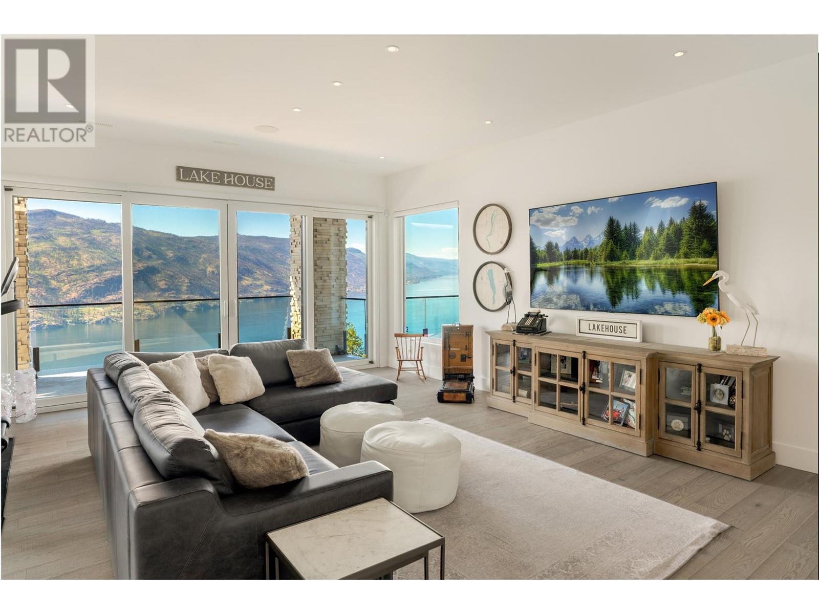 142 Red Sky Court Kelowna Photo 3