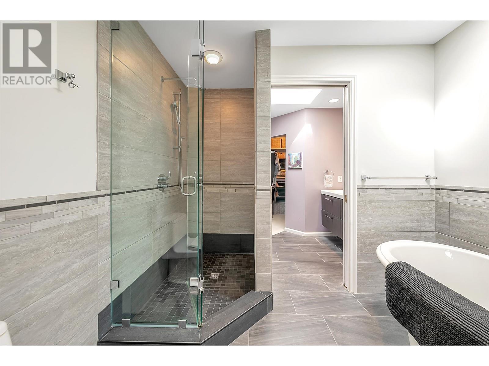 4106 Canterbury Crescent, North Vancouver, British Columbia  V7R 3N5 - Photo 27 - R3010870